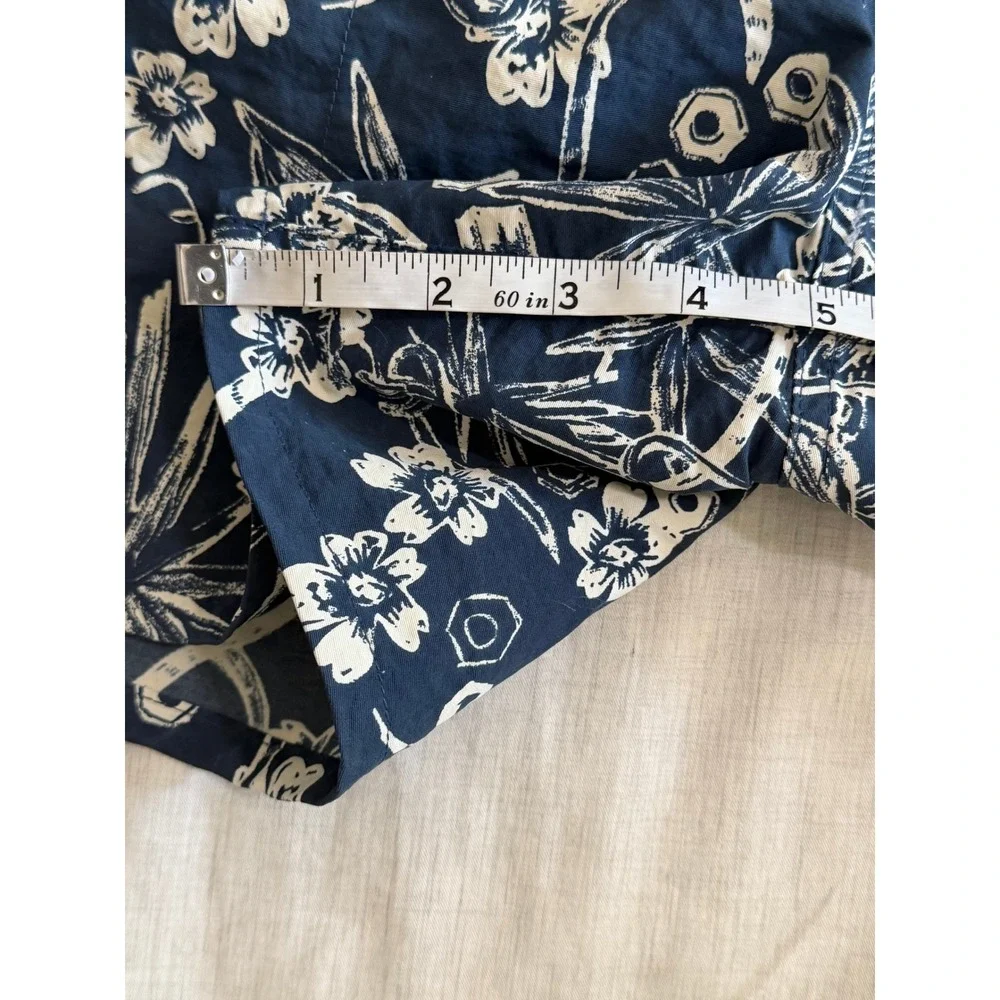 Patagonia Baggies Shorts Mens Medium Navy Blue Floral Print 5in Inseam